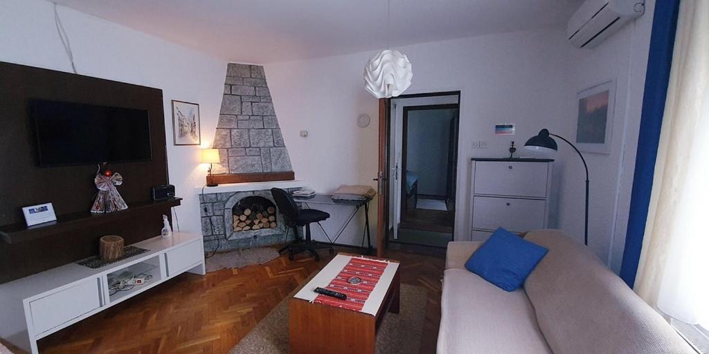 Apartman Ksenija Ðakovo Buitenkant foto